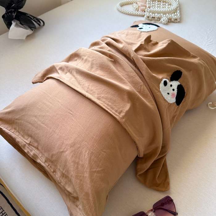 91家纺网 家纺一手货源 找家纺 百寐 2025年学生季宿舍枕套毛巾绣非纯棉枕芯保护防尘套48*74cm 咖啡狗狗