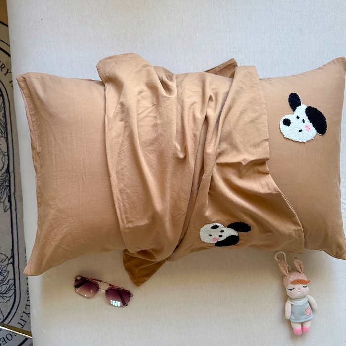 百寐 2025年学生季宿舍枕套毛巾绣非纯棉枕芯保护防尘套48*74cm 咖啡狗狗