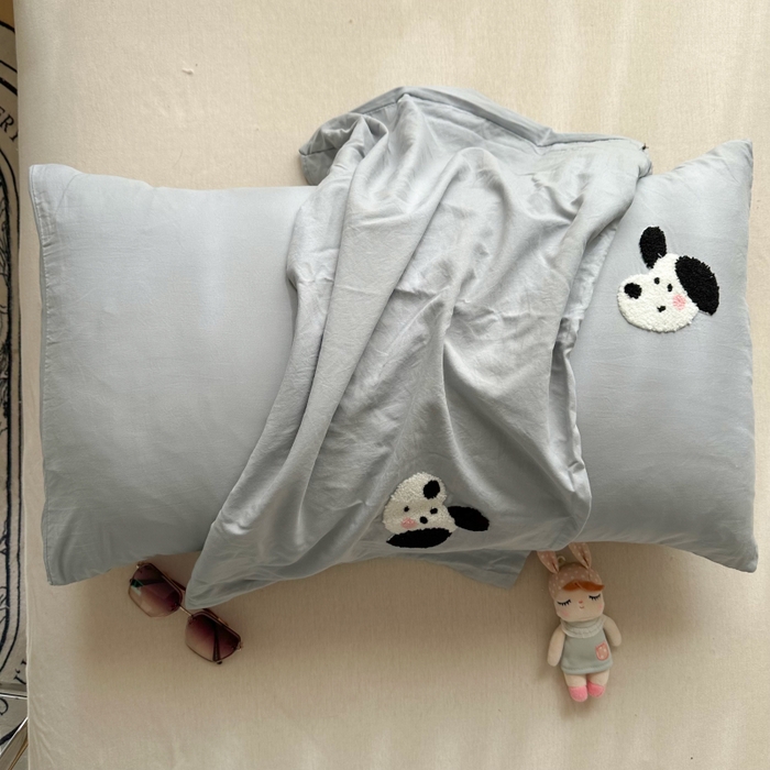 百寐 2025年学生季宿舍枕套毛巾绣非纯棉枕芯保护防尘套48*74cm 蓝灰狗狗