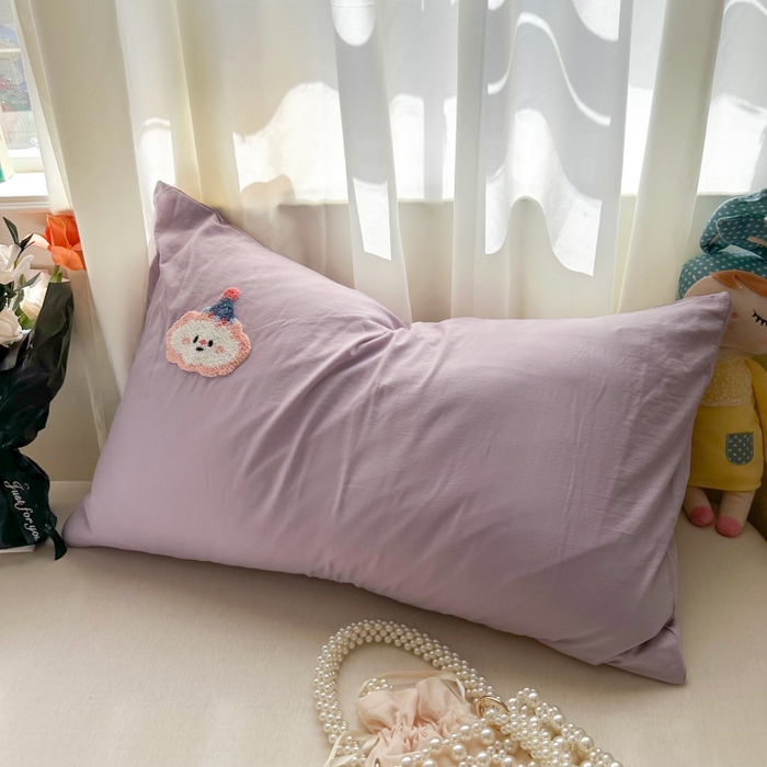 91家纺网 家纺一手货源 找家纺 百寐 2025年学生季宿舍枕套毛巾绣非纯棉枕芯保护防尘套48*74cm 紫云朵