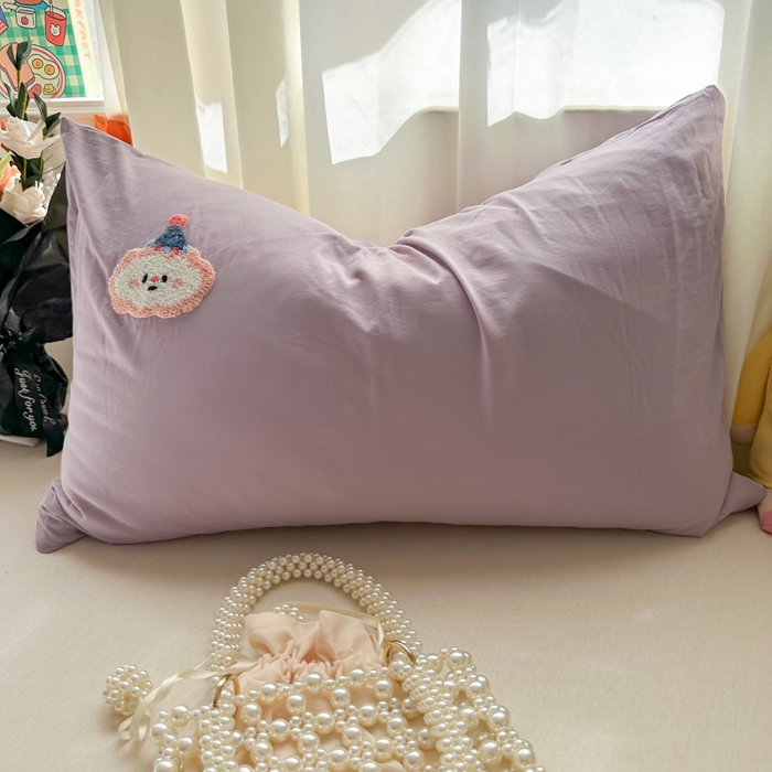 91家纺网 家纺一手货源 找家纺 百寐 2025年学生季宿舍枕套毛巾绣非纯棉枕芯保护防尘套48*74cm 紫云朵