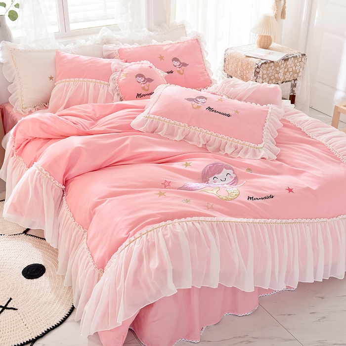 91家纺网 家纺一手货源 找家纺 花香四季家纺 2025新款13376纯棉贴布刺绣雪纺纱四件套-人鱼小姐  人鱼小姐粉