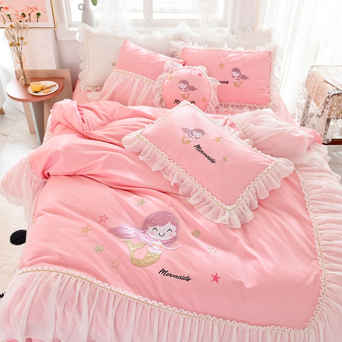 91家纺网 家纺一手货源 找家纺 花香四季家纺 2025新款13376纯棉贴布刺绣雪纺纱四件套-人鱼小姐  人鱼小姐粉