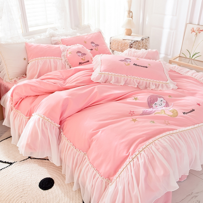 91家纺网 家纺一手货源 找家纺 花香四季家纺 2025新款13376纯棉贴布刺绣雪纺纱四件套-人鱼小姐  人鱼小姐粉