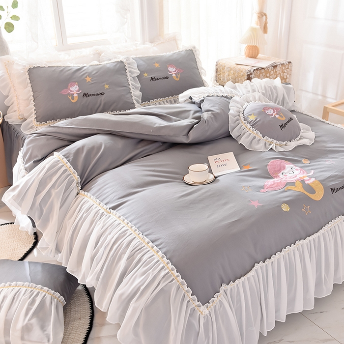 91家纺网 家纺一手货源 找家纺 花香四季家纺 2025新款13376纯棉贴布刺绣雪纺纱四件套-人鱼小姐  人鱼小姐灰