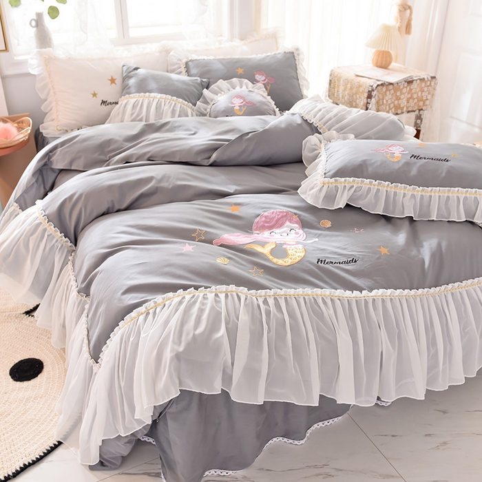 91家纺网 家纺一手货源 找家纺 花香四季家纺 2025新款13376纯棉贴布刺绣雪纺纱四件套-人鱼小姐  人鱼小姐灰