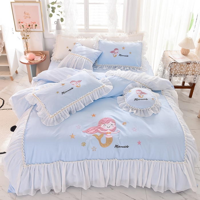 91家纺网 家纺一手货源 找家纺 花香四季家纺 2025新款13376纯棉贴布刺绣雪纺纱四件套-人鱼小姐  人鱼小姐蓝