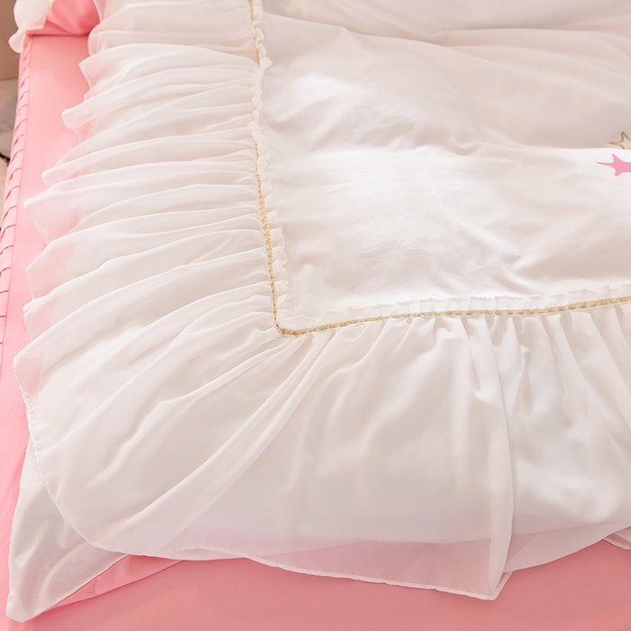 91家纺网 家纺一手货源 找家纺 花香四季家纺 2025新款13376纯棉贴布刺绣雪纺纱四件套-人鱼小姐  人鱼小姐粉白