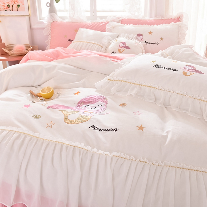 91家纺网 家纺一手货源 找家纺 花香四季家纺 2025新款13376纯棉贴布刺绣雪纺纱四件套-人鱼小姐  人鱼小姐粉白