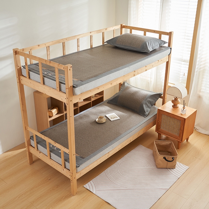 91家纺网 家纺一手货源 找家纺 鑫琪莱家纺 2025新款学生PE凉感藤席 典雅贡藤-灰