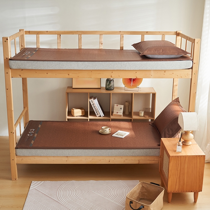 91家纺网 家纺一手货源 找家纺 鑫琪莱家纺 2025新款学生PE凉感藤席 典雅贡藤-咖