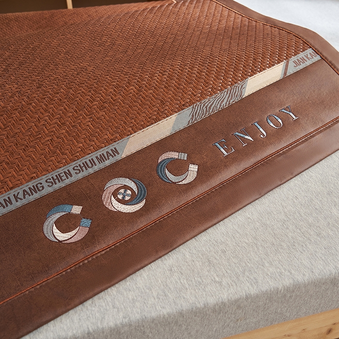 91家纺网 家纺一手货源 找家纺 鑫琪莱家纺 2025新款学生PE凉感藤席 典雅贡藤-咖