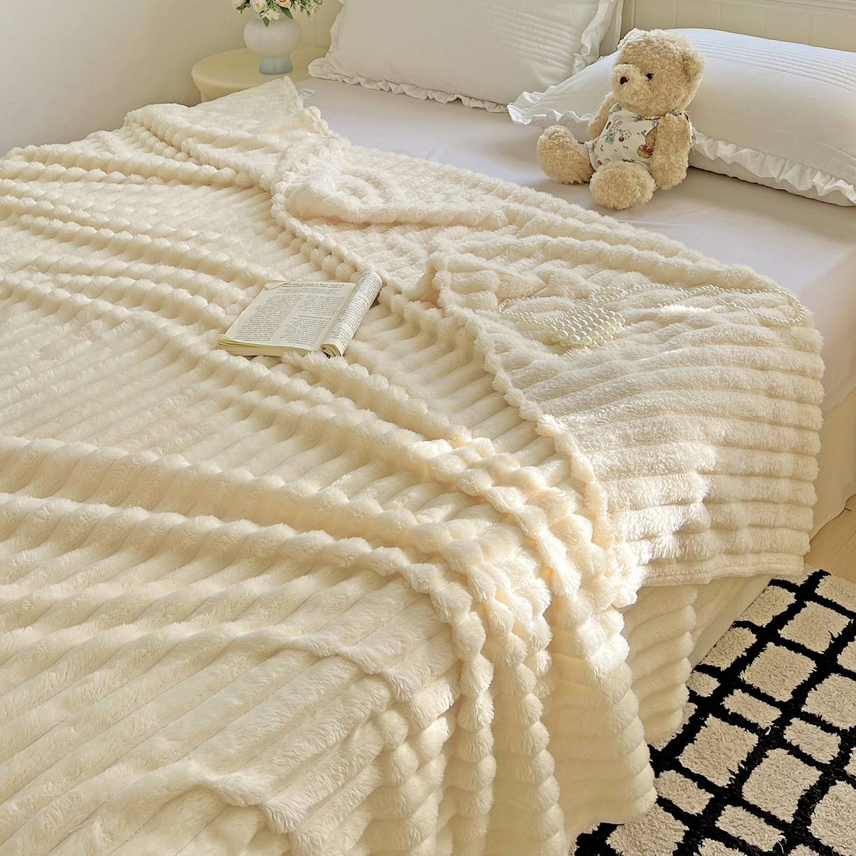 91家纺网 家纺一手货源 找家纺 （总）耀悦家纺 2025新款高克重双面兔兔绒毛毯-柔梦系列一件代发外贸