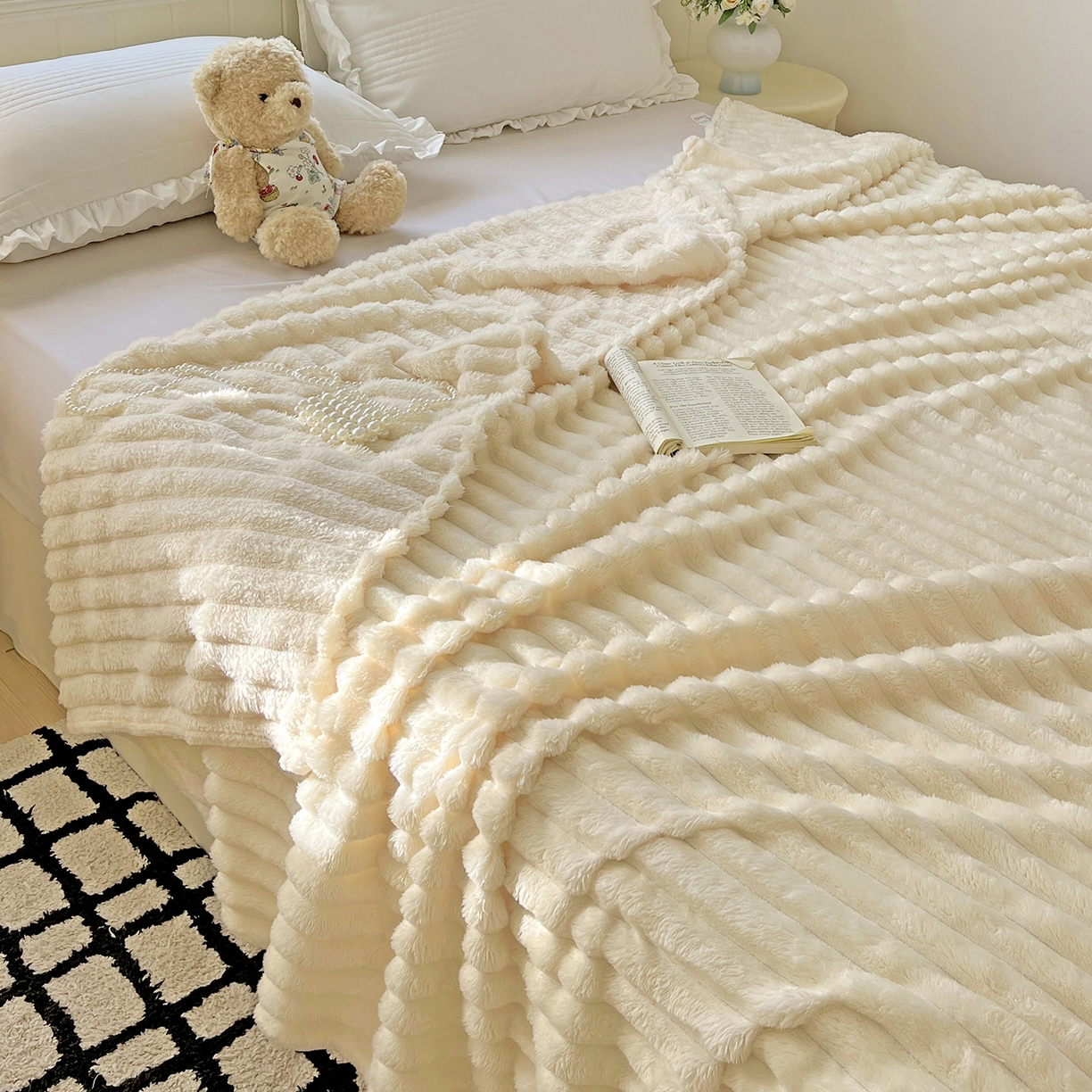 91家纺网 家纺一手货源 找家纺 （总）耀悦家纺 2025新款高克重双面兔兔绒毛毯-柔梦系列一件代发外贸