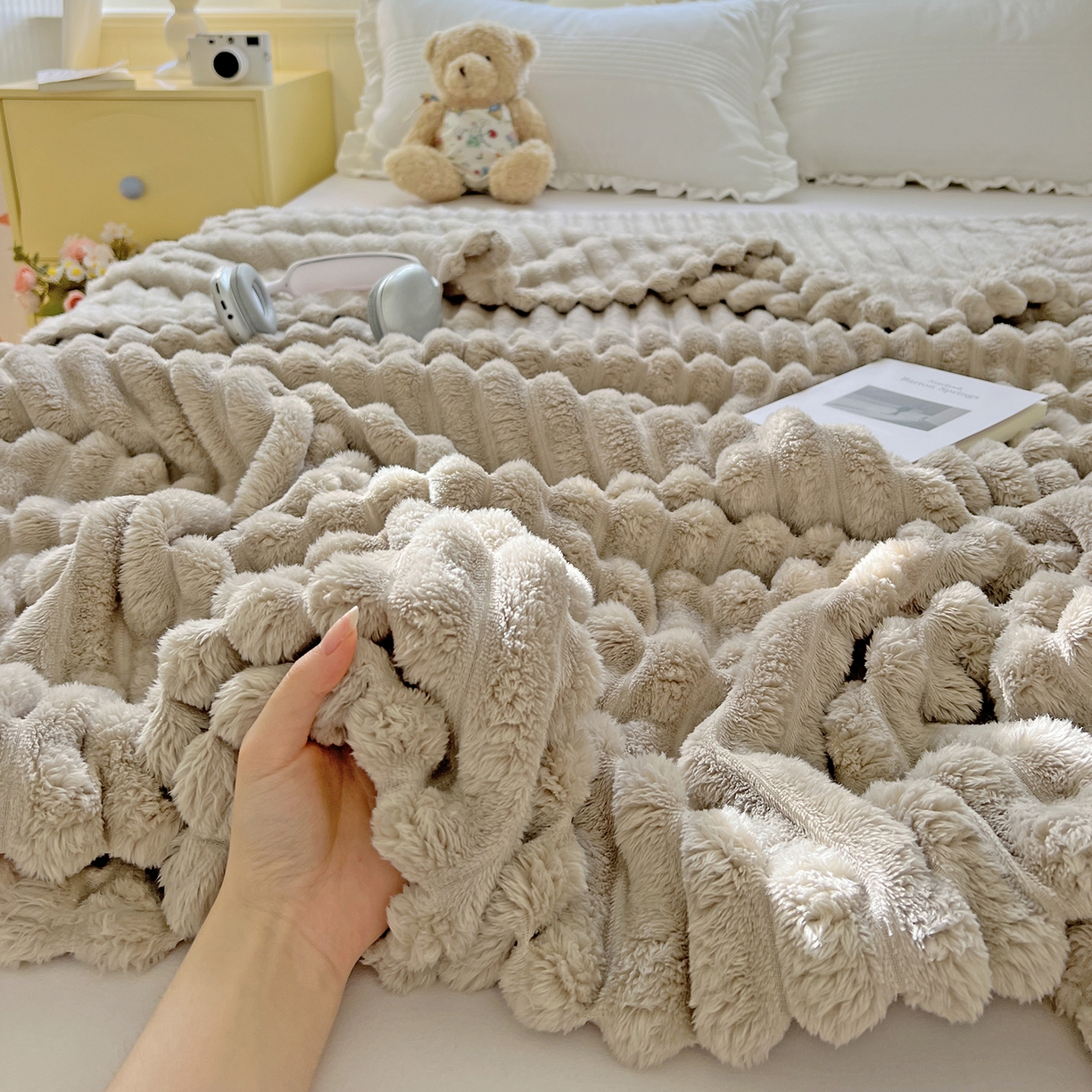 91家纺网 家纺一手货源 找家纺 耀悦家纺 2025新款高克重双面兔兔绒毛毯-柔梦系列一件代发外贸 柔梦-沙漠灰