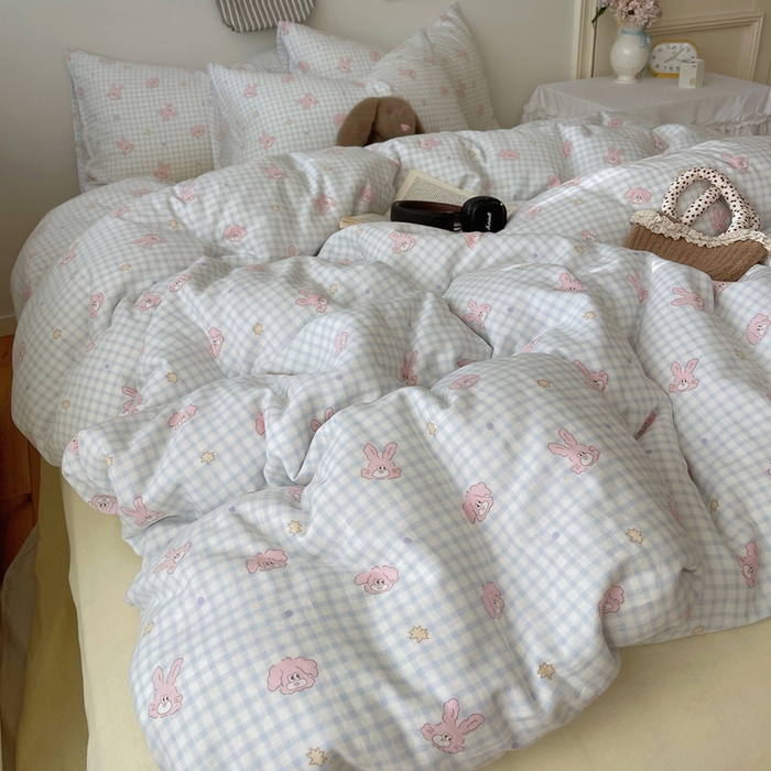 91家纺网 家纺一手货源 找家纺 六巷胡同 2025新款INS卡通A类全棉纯棉双层纱四件套学生季三件套 双层纱-蓝格波点兔