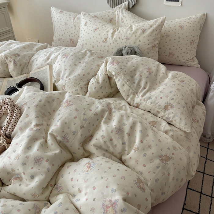 91家纺网 家纺一手货源 找家纺 六巷胡同 2025新款INS卡通A类全棉纯棉双层纱四件套学生季三件套 双层纱-野花彩蝶喵