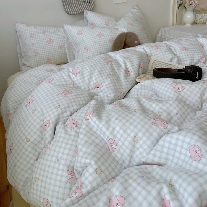 91家纺网 家纺一手货源 找家纺 六巷胡同 2025新款INS卡通A类全棉纯棉双层纱四件套学生季三件套 双层纱-蓝格波点兔