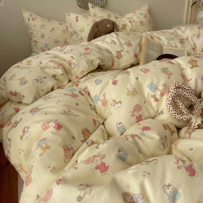 91家纺网 家纺一手货源 找家纺 六巷胡同 2025新款INS卡通A类全棉纯棉双层纱四件套学生季三件套 双层纱-贪玩动物园