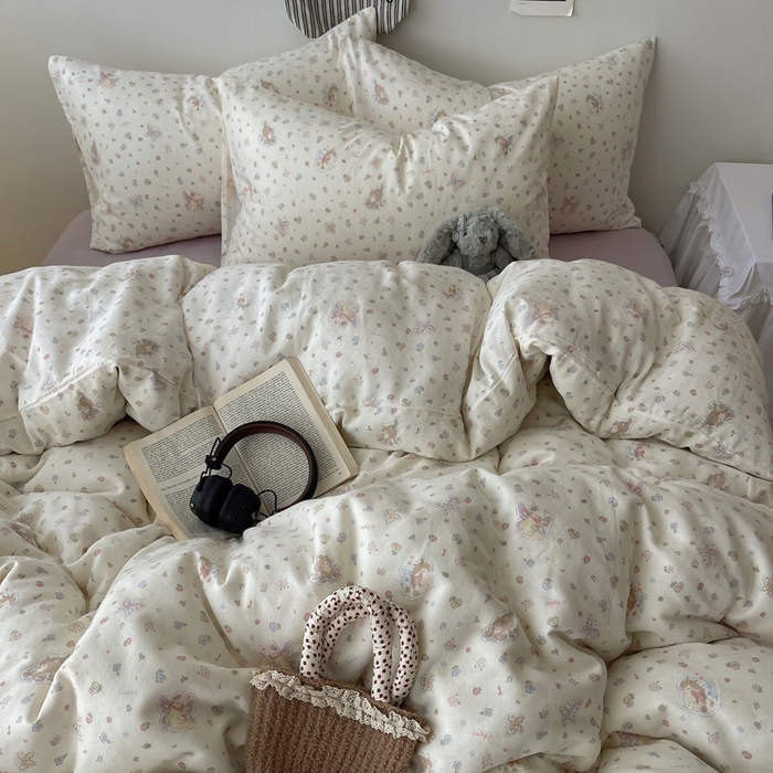 91家纺网 家纺一手货源 找家纺 六巷胡同 2025新款INS卡通A类全棉纯棉双层纱四件套学生季三件套 双层纱-野花彩蝶喵