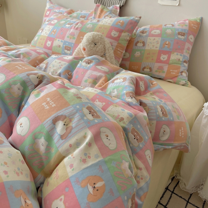 91家纺网 家纺一手货源 找家纺 六巷胡同 2025新款INS卡通A类全棉纯棉双层纱四件套学生季三件套 双层纱-假日妙趣犬