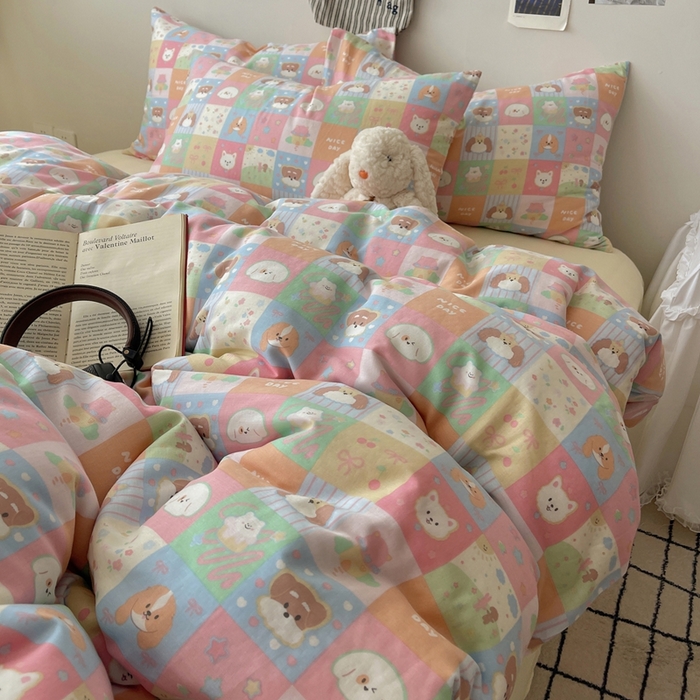 91家纺网 家纺一手货源 找家纺 六巷胡同 2025新款INS卡通A类全棉纯棉双层纱四件套学生季三件套 双层纱-假日妙趣犬