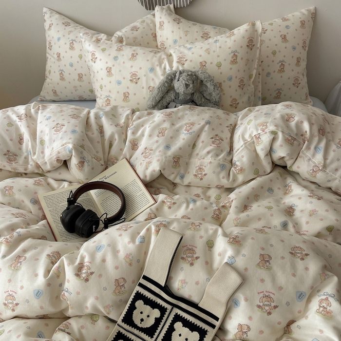 91家纺网 家纺一手货源 找家纺 六巷胡同 2025新款INS卡通A类全棉纯棉双层纱四件套学生季三件套 双层纱-公园萝莉犬