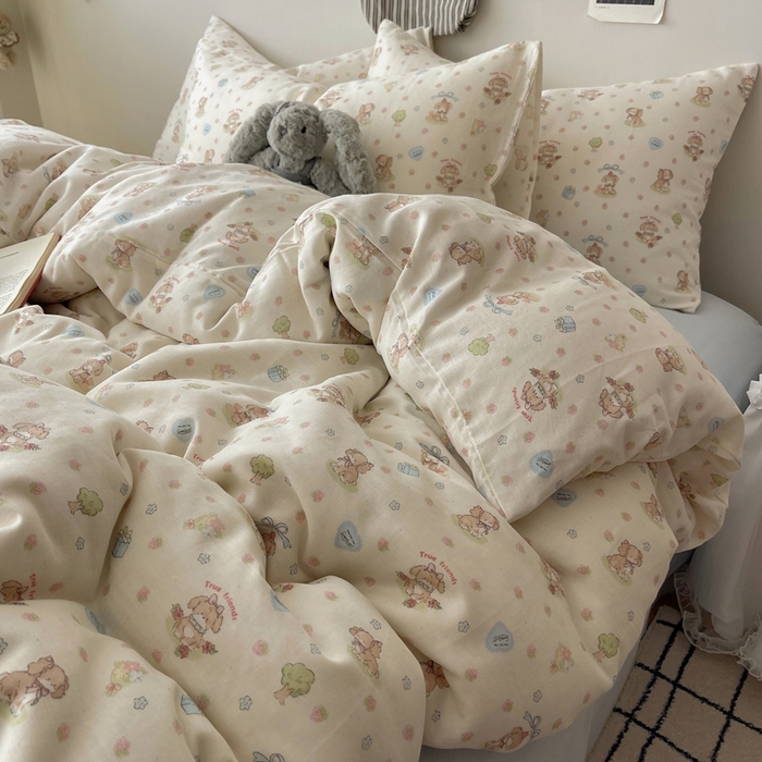 91家纺网 家纺一手货源 找家纺 六巷胡同 2025新款INS卡通A类全棉纯棉双层纱四件套学生季三件套 双层纱-公园萝莉犬