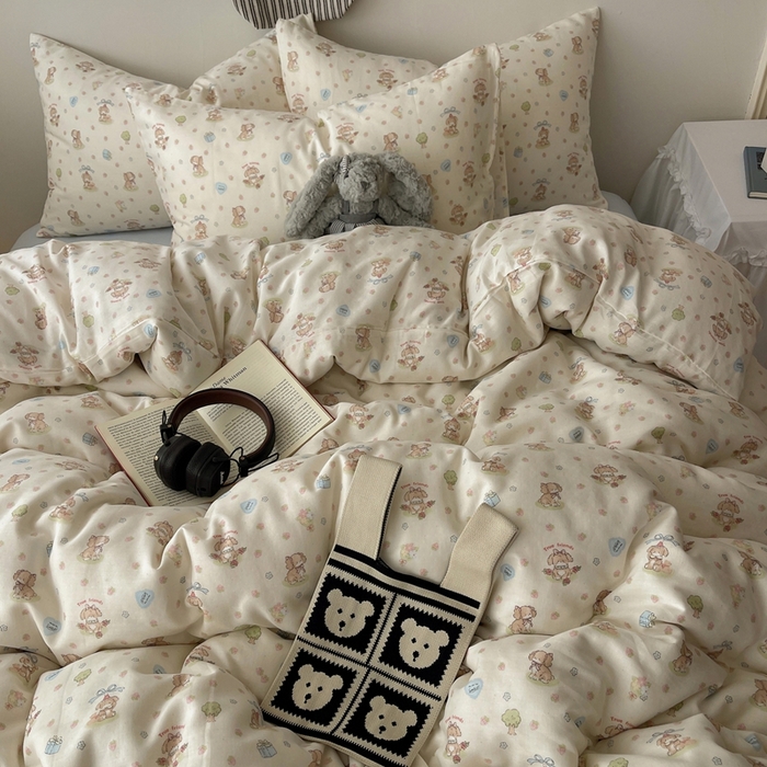 91家纺网 家纺一手货源 找家纺 六巷胡同 2025新款INS卡通A类全棉纯棉双层纱四件套学生季三件套 双层纱-公园萝莉犬