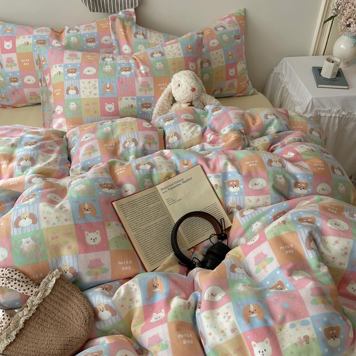 91家纺网 家纺一手货源 找家纺 六巷胡同 2025新款INS卡通A类全棉纯棉双层纱四件套学生季三件套 双层纱-假日妙趣犬