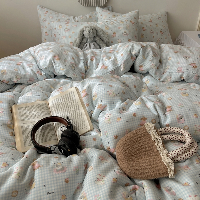 91家纺网 家纺一手货源 找家纺 六巷胡同 2025新款INS卡通A类全棉纯棉双层纱四件套学生季三件套 双层纱-修狗烘焙屋