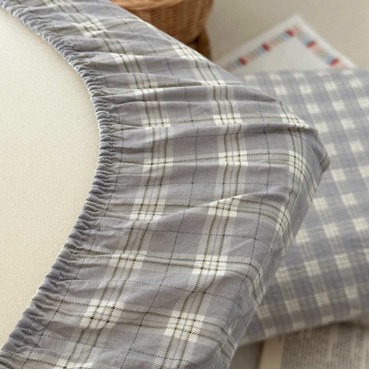 91家纺网 家纺一手货源 找家纺 佰织鑫家居 2025新款独家原创-学生季纯棉夹棉床笠三件套 灰格