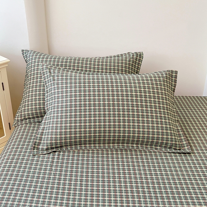 91家纺网 家纺一手货源 找家纺 梦舒羽 2025新款双层纱格子床笠防滑床罩床垫保护套榻榻米宿舍三件套 常规款-简兮绿格