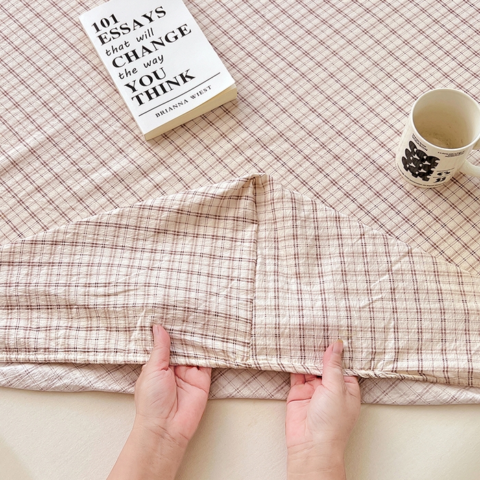 91家纺网 家纺一手货源 找家纺 梦舒羽 2025新款双层纱格子床笠防滑床罩床垫保护套榻榻米宿舍三件套 常规款-可可咖格