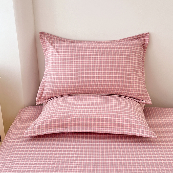 91家纺网 家纺一手货源 找家纺 梦舒羽 2025新款双层纱格子床笠防滑床罩床垫保护套榻榻米宿舍三件套 常规款-落日红格