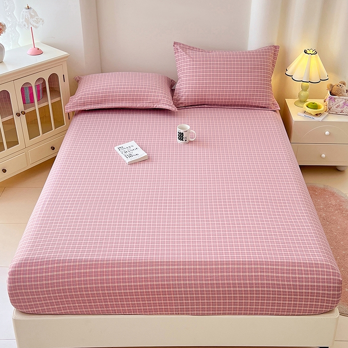 91家纺网 家纺一手货源 找家纺 梦舒羽 2025新款双层纱格子床笠防滑床罩床垫保护套榻榻米宿舍三件套 常规款-落日红格