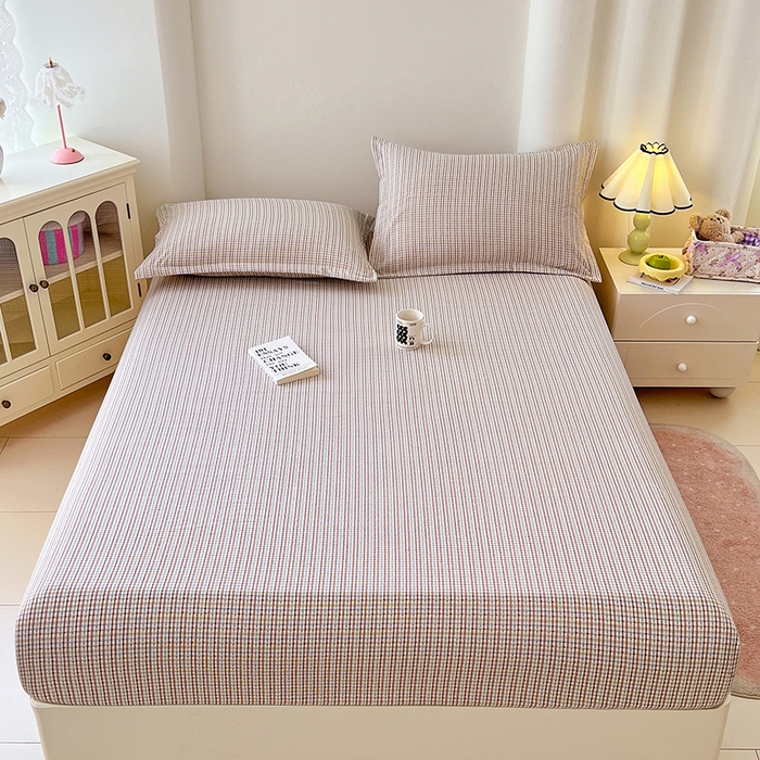 91家纺网 家纺一手货源 找家纺 梦舒羽 2025新款双层纱格子床笠防滑床罩床垫保护套榻榻米宿舍三件套 常规款-魅力蓝咖