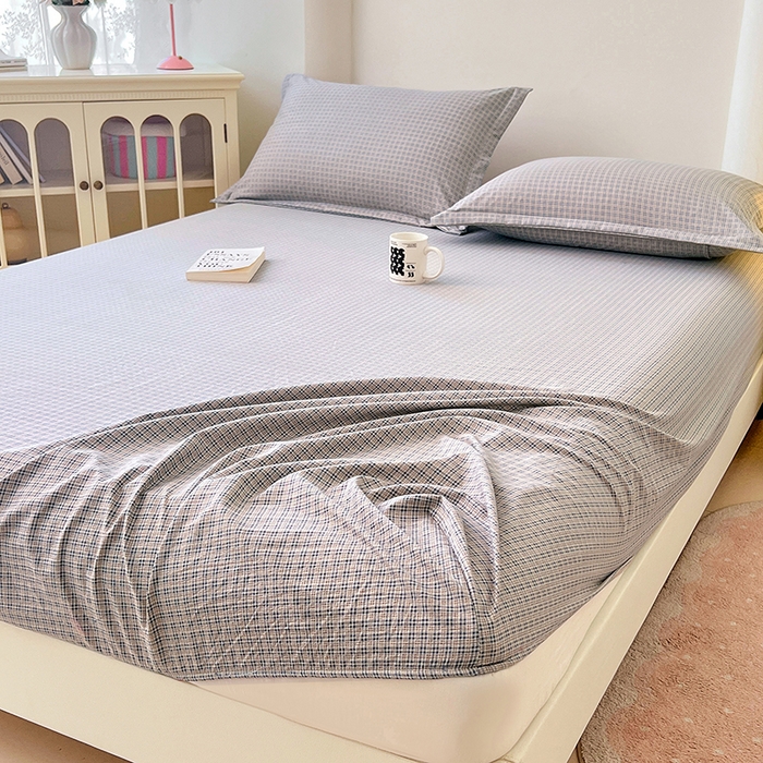 91家纺网 家纺一手货源 找家纺 梦舒羽 2025新款双层纱格子床笠防滑床罩床垫保护套榻榻米宿舍三件套 常规款-明古灰格