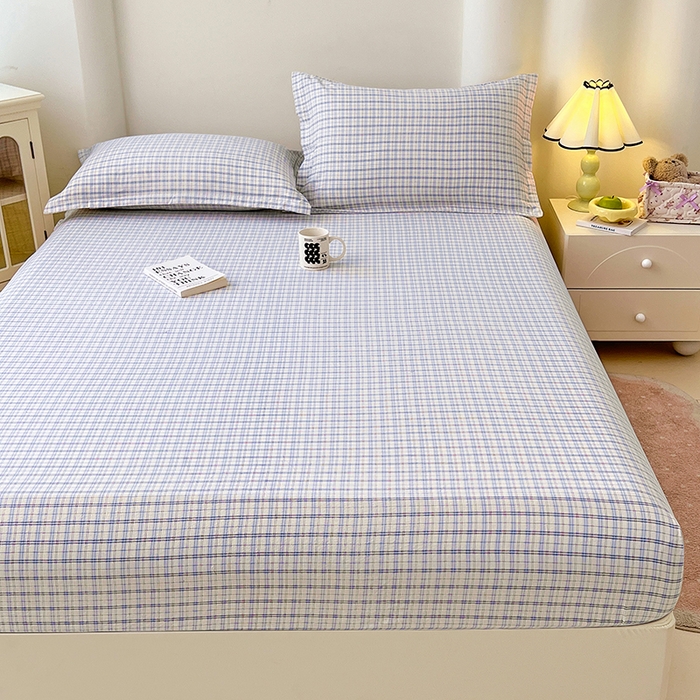 91家纺网 家纺一手货源 找家纺 梦舒羽 2025新款双层纱格子床笠防滑床罩床垫保护套榻榻米宿舍三件套 常规款-天空蓝格