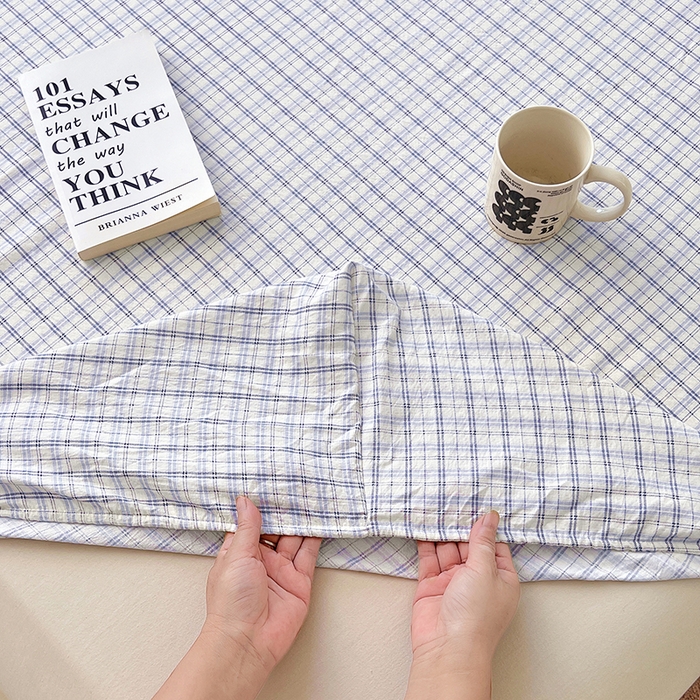 91家纺网 家纺一手货源 找家纺 梦舒羽 2025新款双层纱格子床笠防滑床罩床垫保护套榻榻米宿舍三件套 常规款-天空蓝格