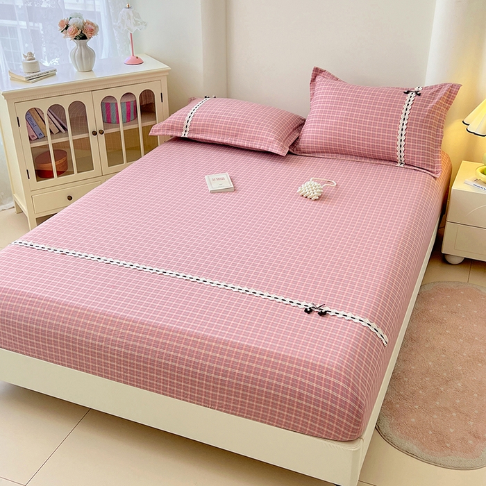 91家纺网 家纺一手货源 找家纺 （总）梦舒羽 2025新款双层纱格子花边床笠防滑蕾丝床罩床垫保护套榻榻米宿舍三件套