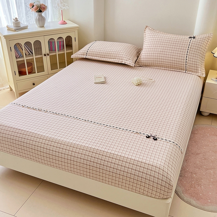 91家纺网 家纺一手货源 找家纺 梦舒羽 2025新款双层纱格子花边床笠防滑蕾丝床罩床垫保护套榻榻米宿舍三件套 花边款-可可咖格