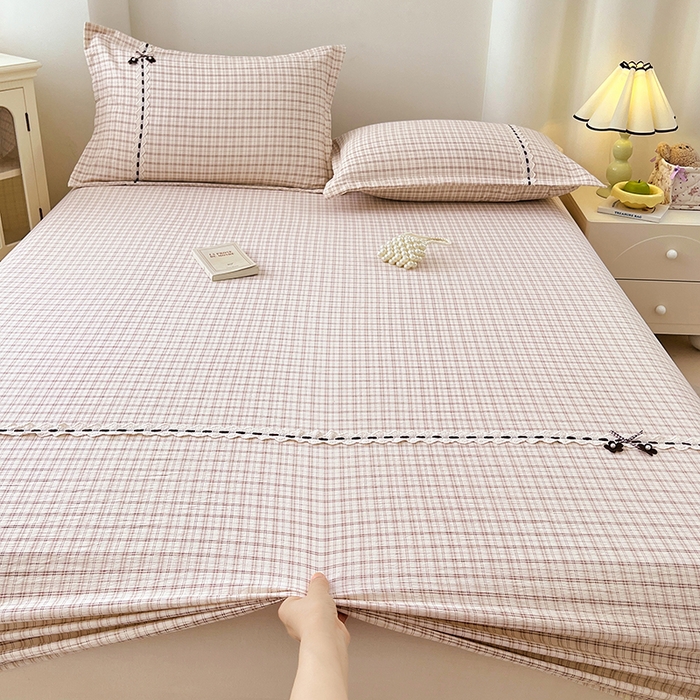 91家纺网 家纺一手货源 找家纺 梦舒羽 2025新款双层纱格子花边床笠防滑蕾丝床罩床垫保护套榻榻米宿舍三件套 花边款-可可咖格