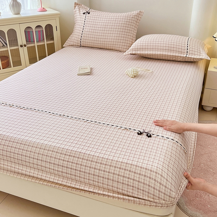 91家纺网 家纺一手货源 找家纺 梦舒羽 2025新款双层纱格子花边床笠防滑蕾丝床罩床垫保护套榻榻米宿舍三件套 花边款-可可咖格