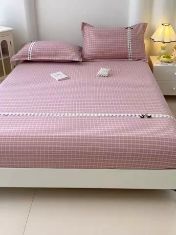 91家纺网 家纺一手货源 找家纺 梦舒羽 2025新款双层纱格子花边床笠防滑蕾丝床罩床垫保护套榻榻米宿舍三件套 花边款-落日红格