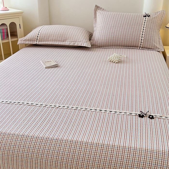 91家纺网 家纺一手货源 找家纺 梦舒羽 2025新款双层纱格子花边床笠防滑蕾丝床罩床垫保护套榻榻米宿舍三件套 花边款-魅力蓝咖