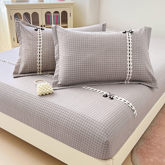 91家纺网 家纺一手货源 找家纺 梦舒羽 2025新款双层纱格子花边床笠防滑蕾丝床罩床垫保护套榻榻米宿舍三件套 花边款-明古灰格