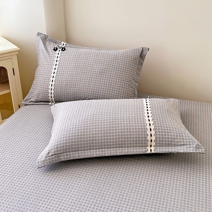 91家纺网 家纺一手货源 找家纺 梦舒羽 2025新款双层纱格子花边床笠防滑蕾丝床罩床垫保护套榻榻米宿舍三件套 花边款-明古灰格