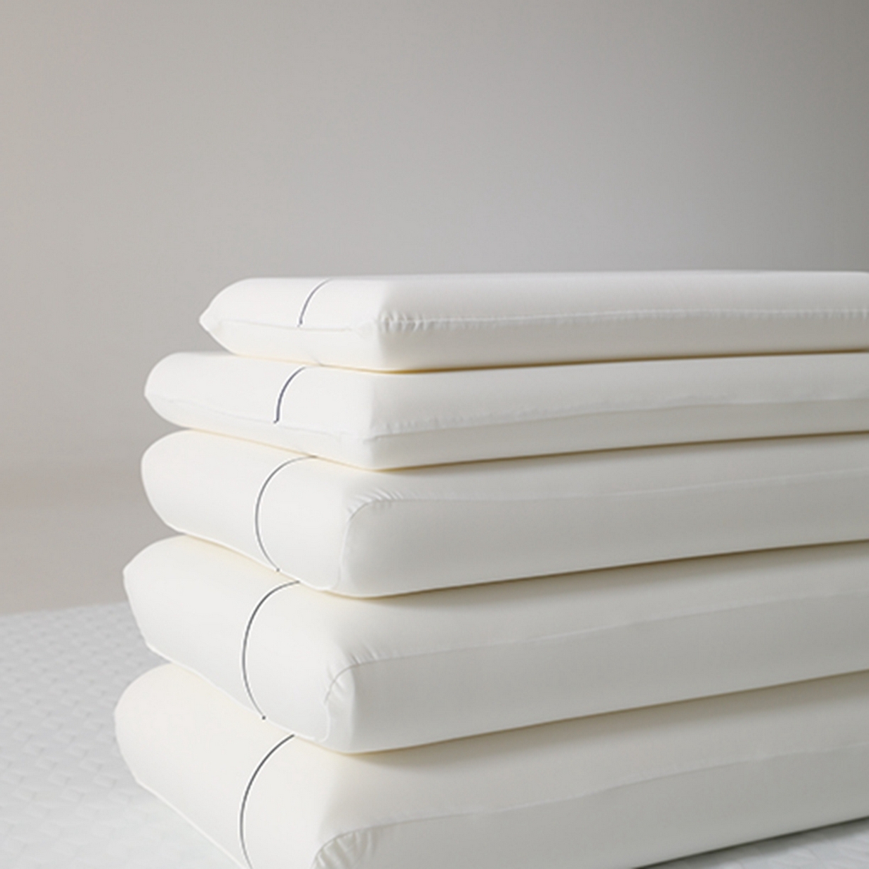 91家纺网 家纺一手货源 找家纺 （总）蝶飞舞 2025新款（源头工厂）纯白切割款某朵酒店枕同款零压力记忆枕慢回弹枕芯