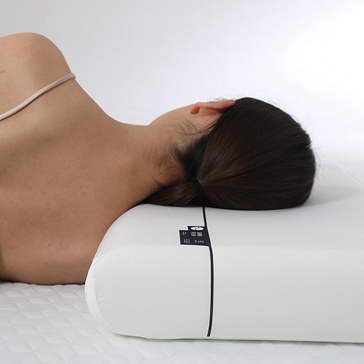 91家纺网 家纺一手货源 找家纺 （总）蝶飞舞 2025新款（源头工厂）纯白切割款某朵酒店枕同款零压力记忆枕慢回弹枕芯